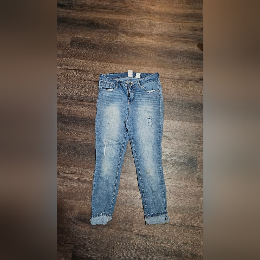 Time and Tru Light Blue Ankle Jeans